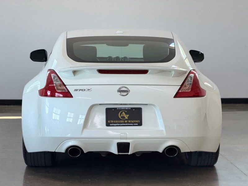 Used 2009 Nissan 370Z Touring w/ Sport Pkg image 6