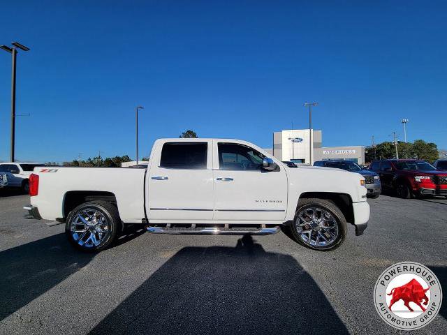 Used 2017 Chevrolet Silverado 1500 LTZ Z71 w/ LTZ Plus Package image 7