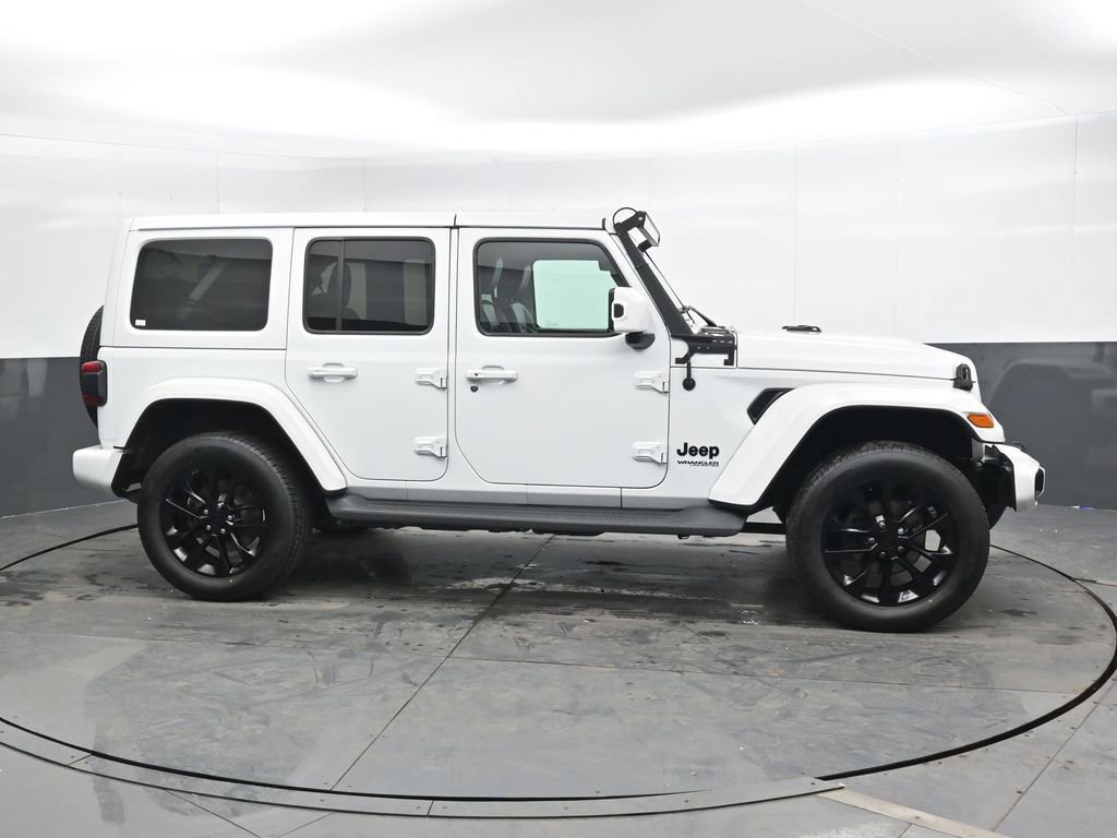 Used 2021 Jeep Wrangler Unlimited Sahara image 4