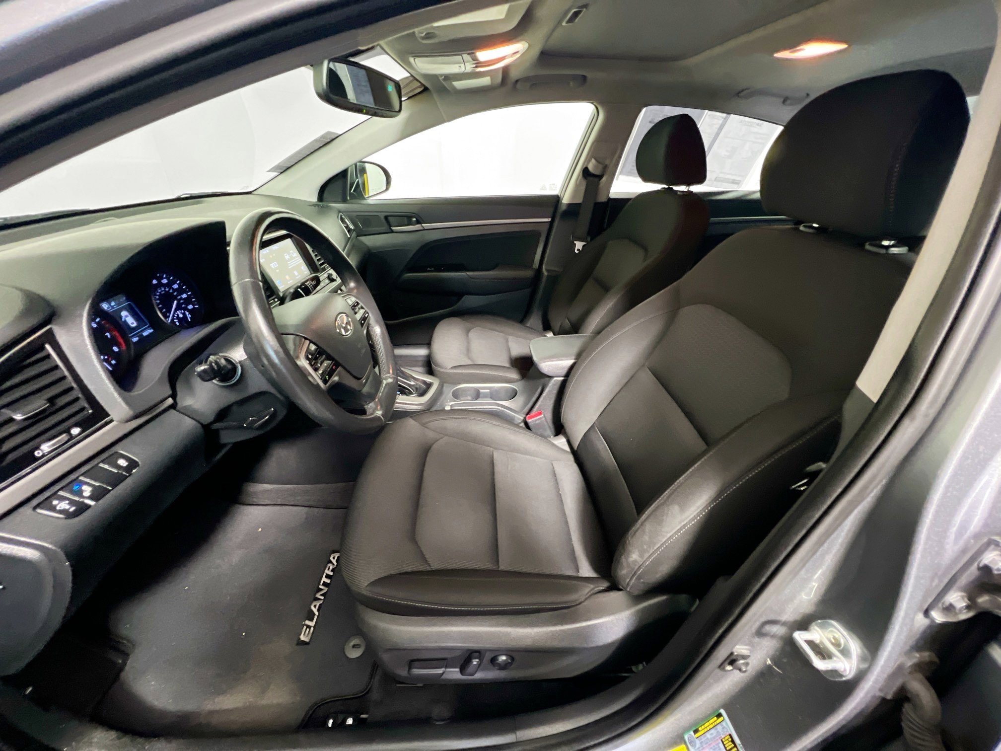 Used 2017 Hyundai Elantra Value Edition w/ Cargo Package image 14