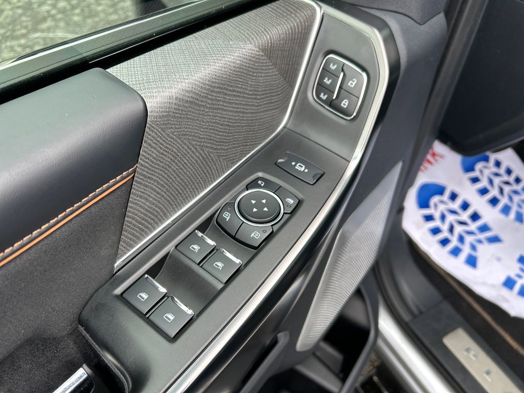 Used 2024 Ford F250 Platinum image 13