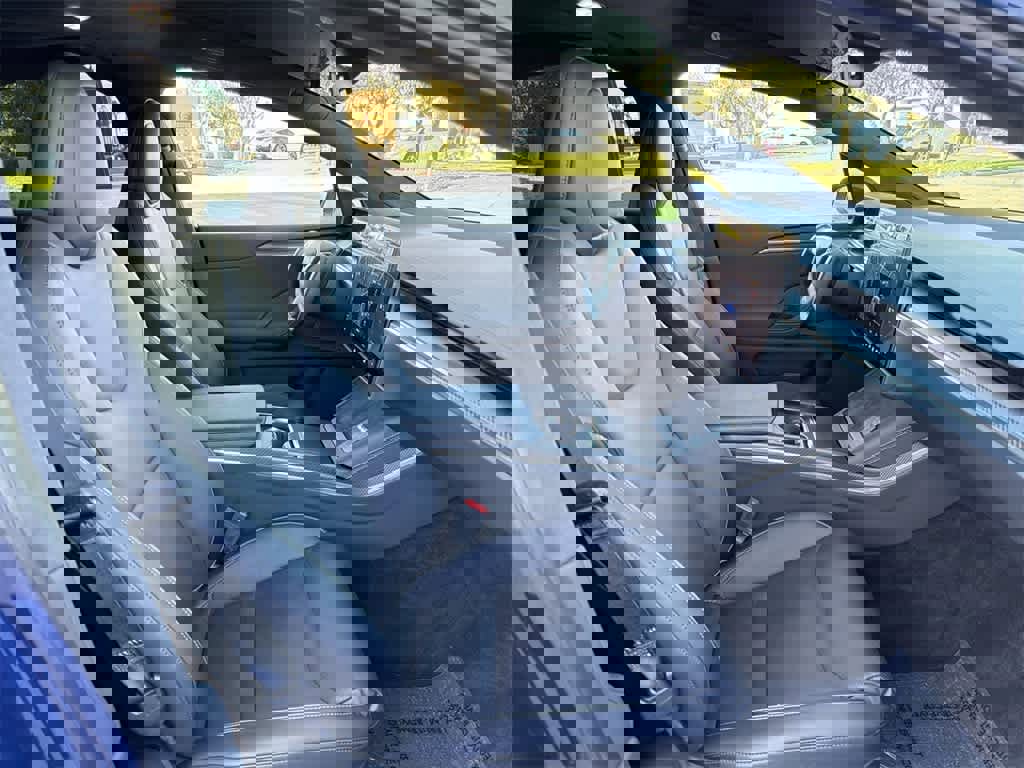 Used 2022 Tesla Model X Plaid image 42