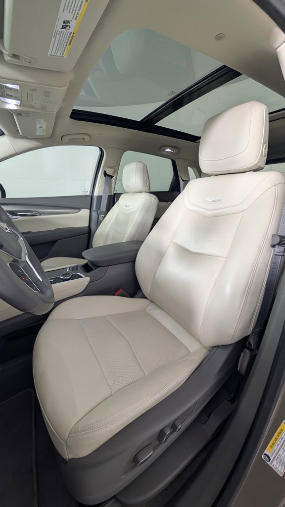 Certified 2023 Cadillac XT5 Premium Luxury w/ Technology Package image 6
