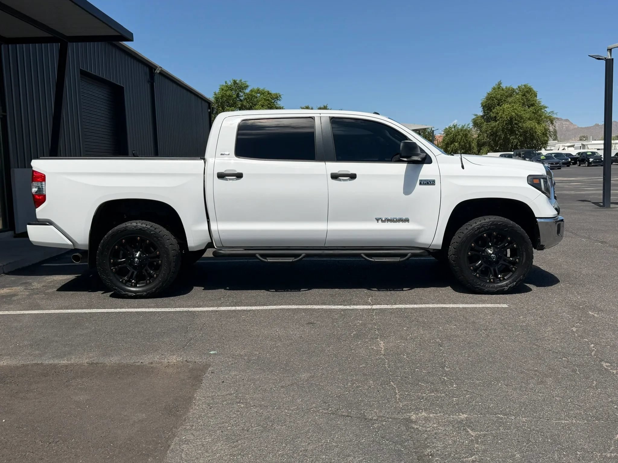 Used 2016 Toyota Tundra SR5 w/ SR5 Upgrade Package RWD image 10