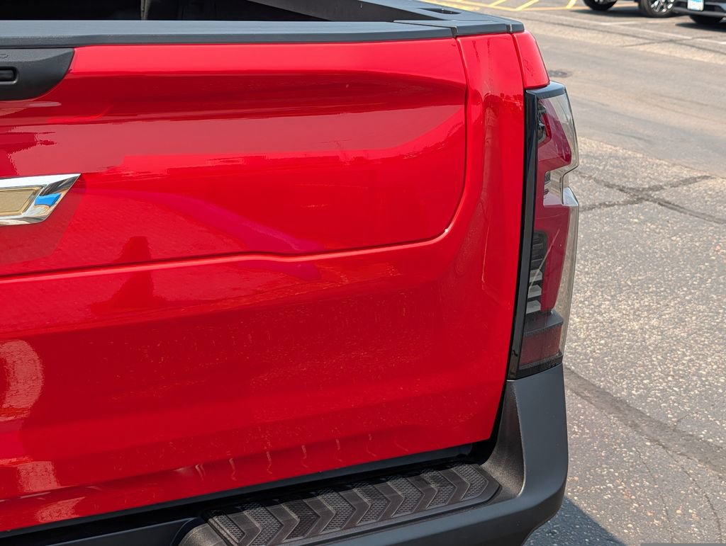 Used 2025 Chevrolet Silverado EV LT AWD/4WD image 6