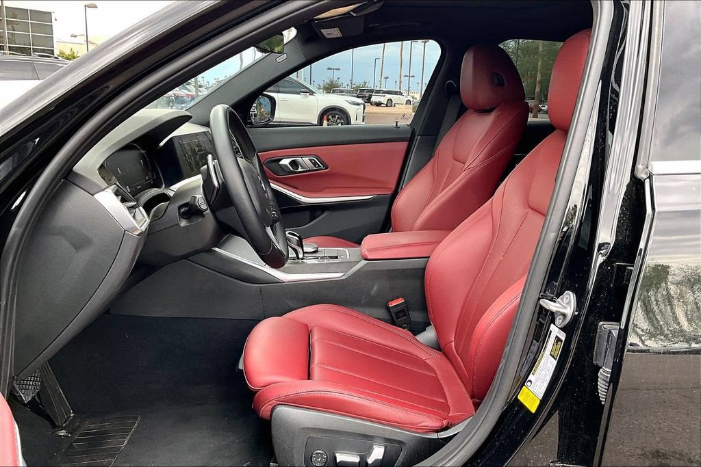 Used 2022 BMW 330i Sedan w/ Premium Package 2 RWD image 5