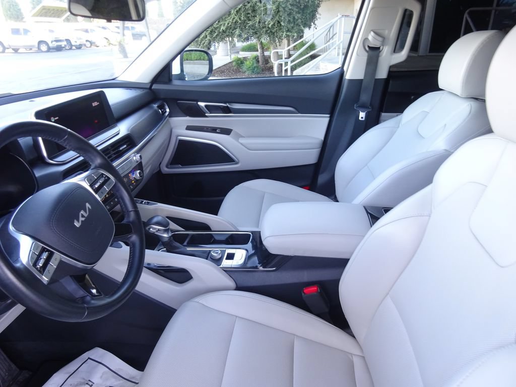 Used 2022 Kia Telluride S FWD image 13