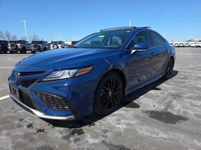 Used 2024 Toyota Camry XSE w/ Navigation Package image 3