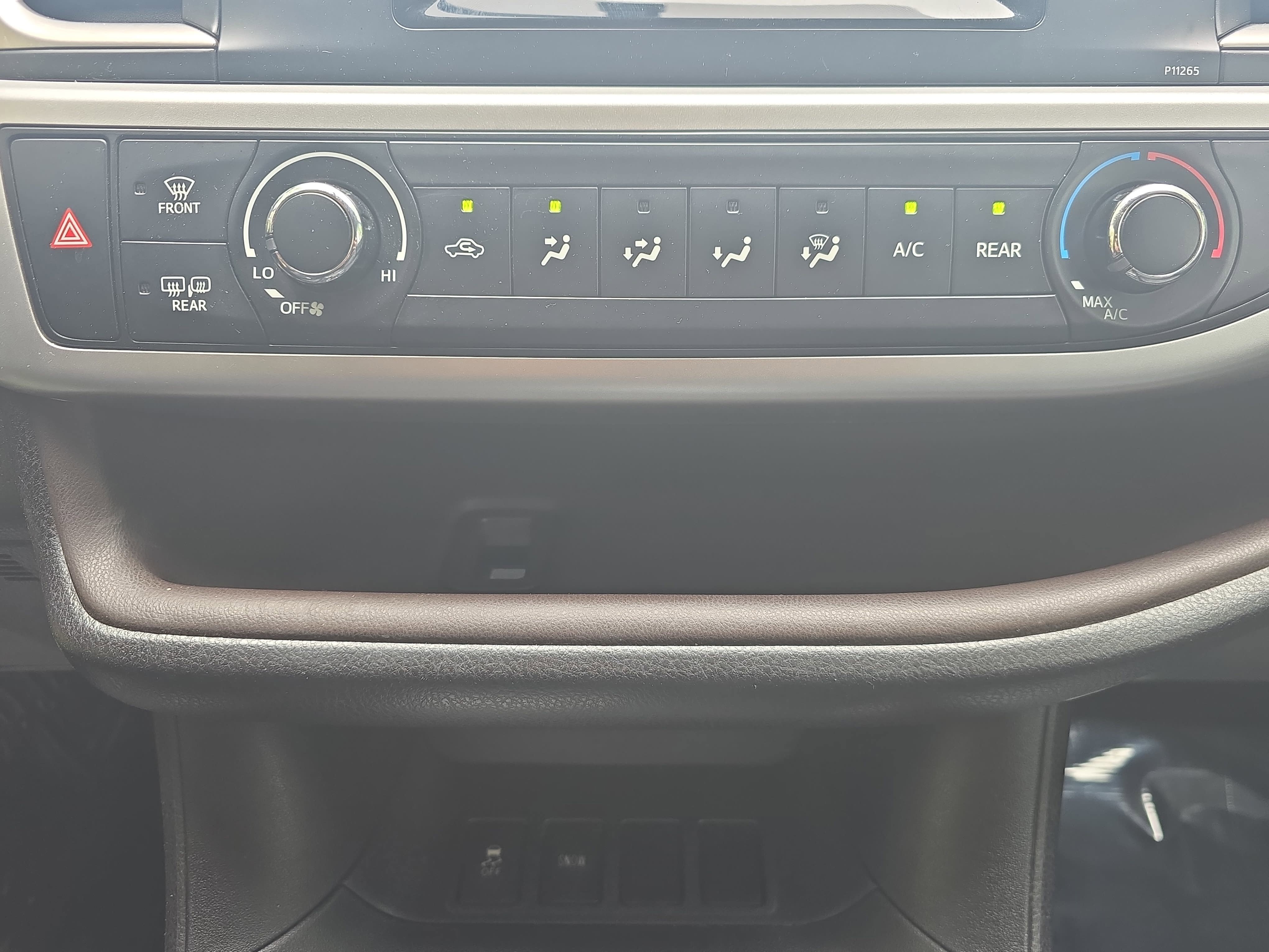 Used 2016 Toyota Highlander LE FWD image 22