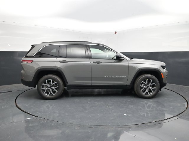 New 2027 Jeep Grand Cherokee Laredo X AWD/4WD image 11