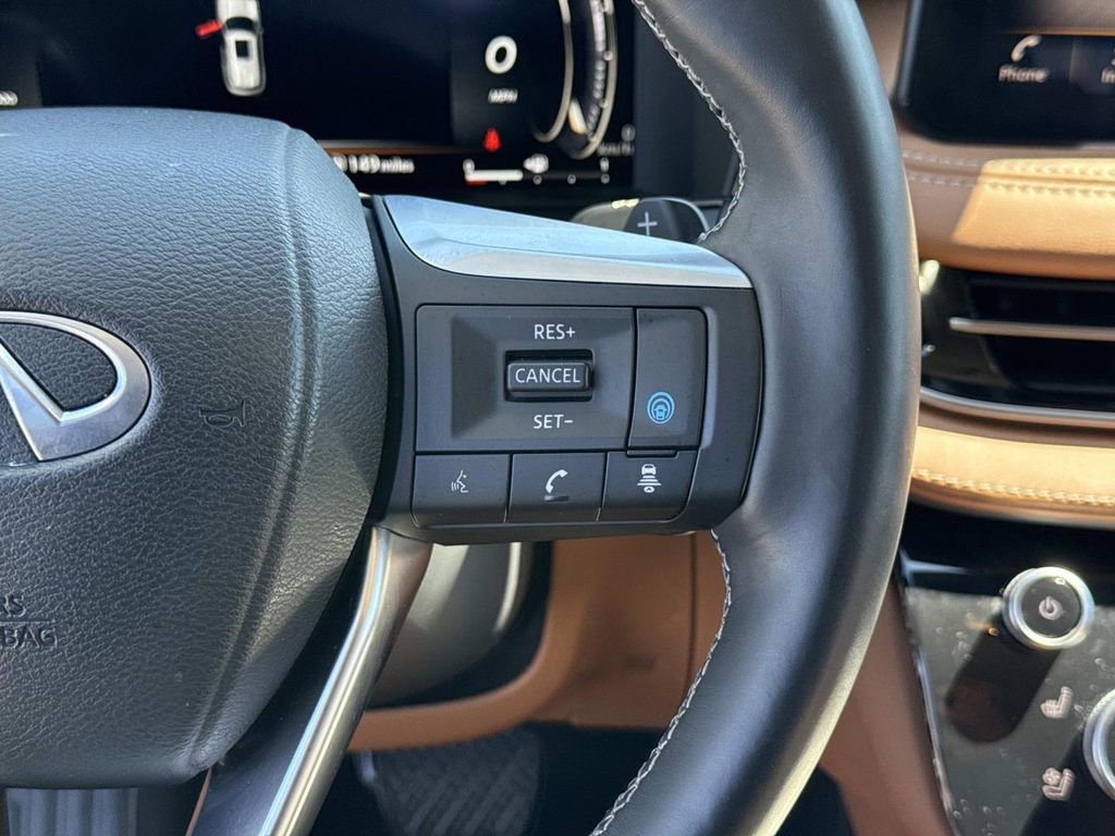 Used 2023 INFINITI QX60 Sensory w/ Cargo Package AWD/4WD image 9