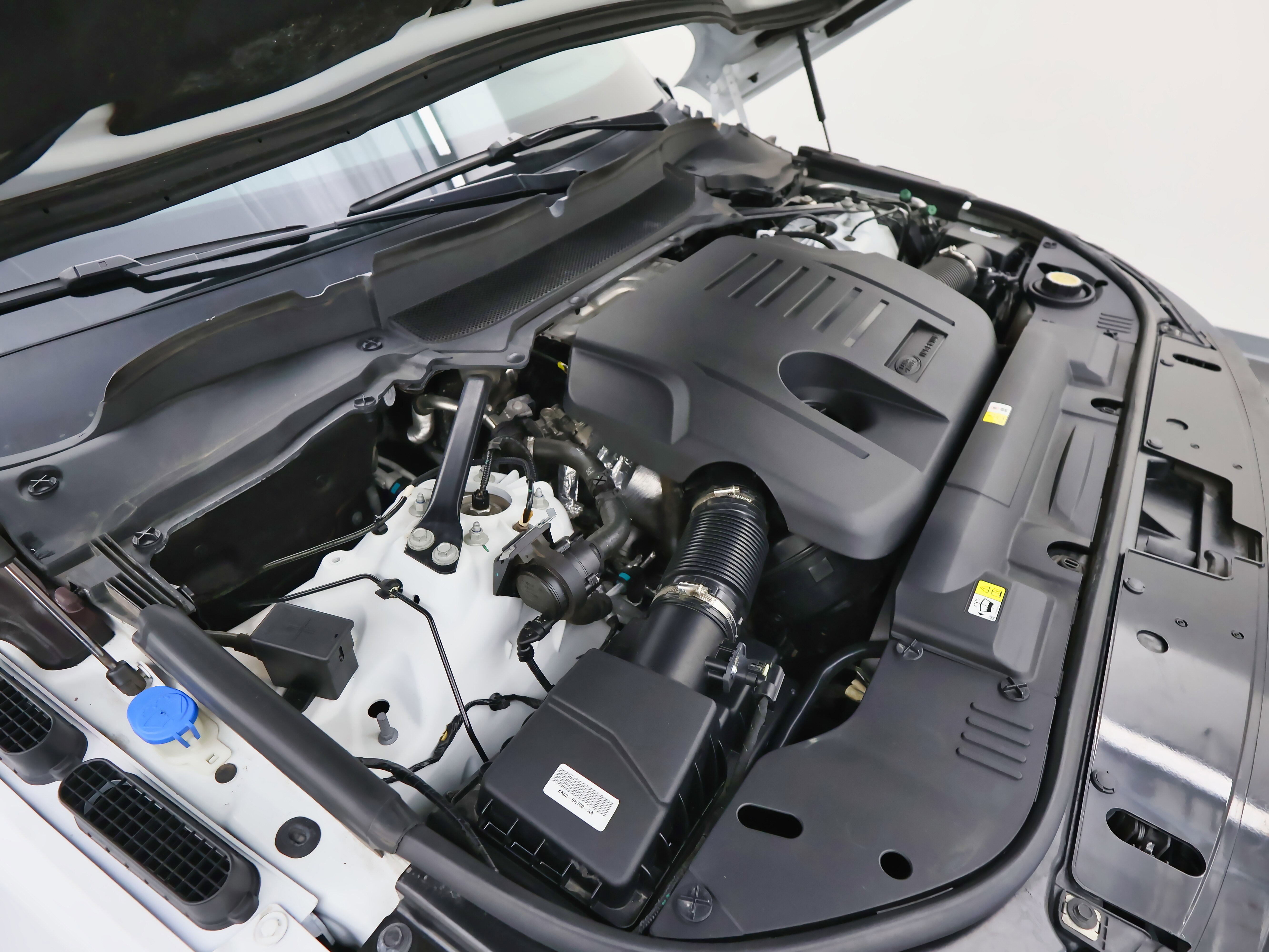 Used 2020 Land Rover Range Rover HSE image 60