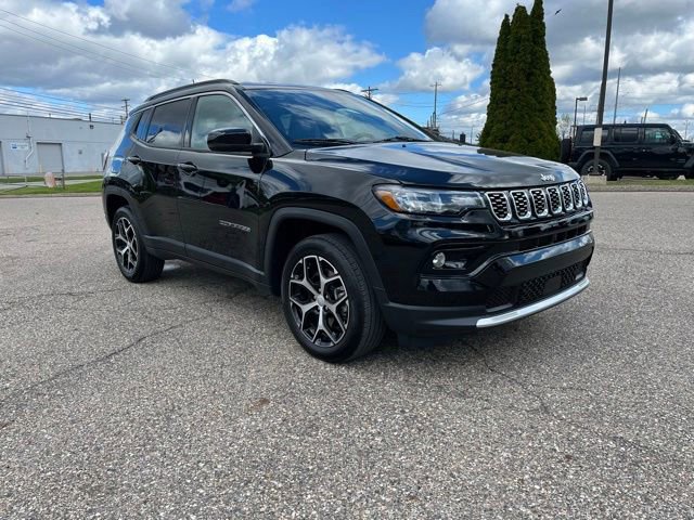 Used 2024 Jeep Compass Limited AWD/4WD image 7