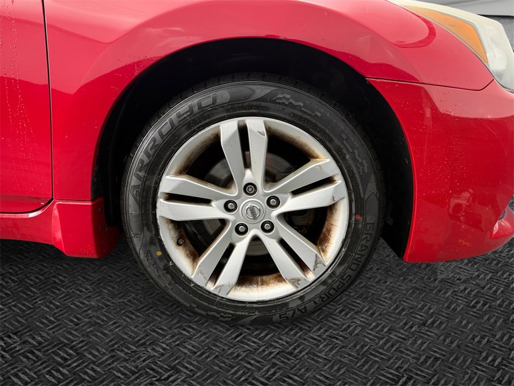Used 2010 Nissan Altima 2.5 S w/ Premium Pkg image 11