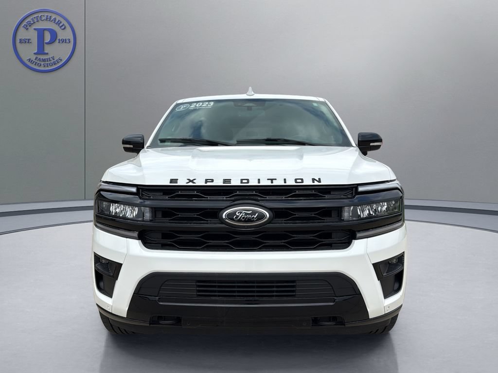 Used 2023 Ford Expedition Max Limited AWD/4WD image 2