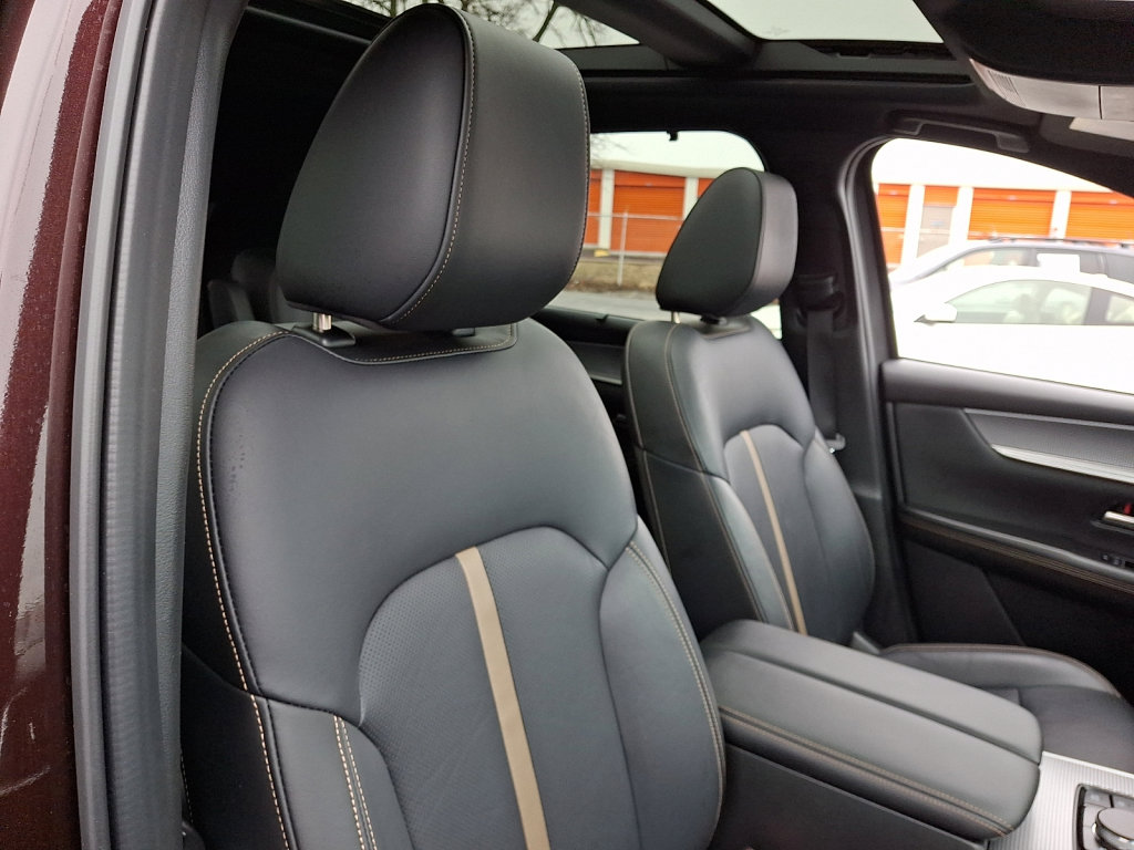 Used 2025 MAZDA CX-90 Plug-In Hybrid w/ Premium Plus image 13