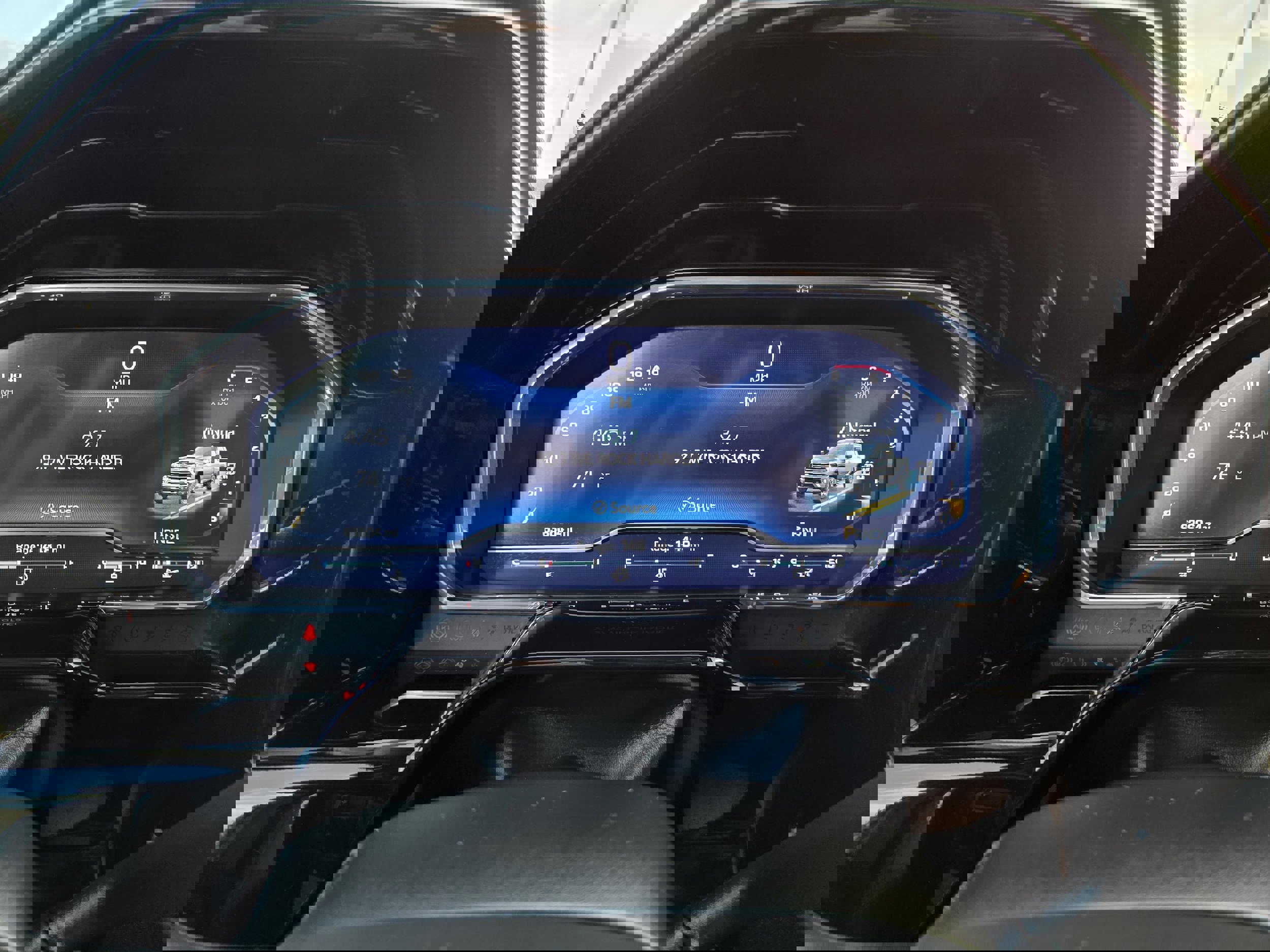 Used 2024 Chevrolet Silverado 2500 LT image 39