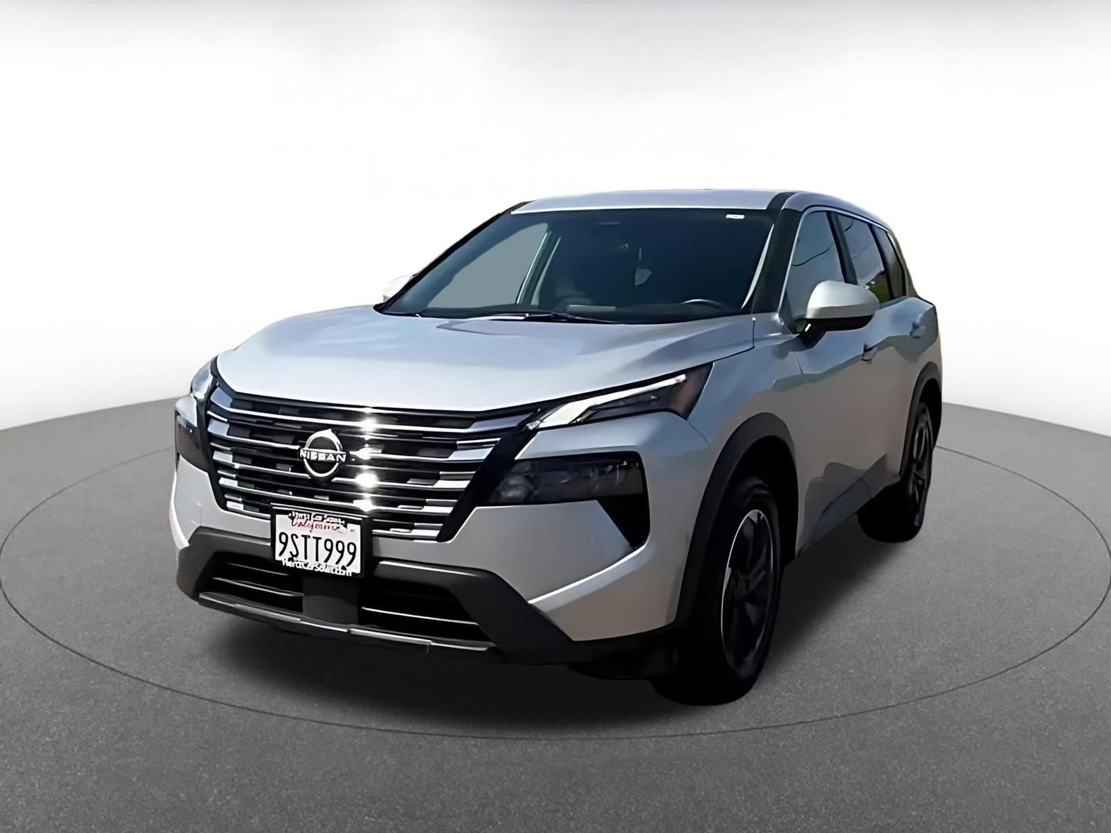 Used 2025 Nissan Rogue SV FWD image 7