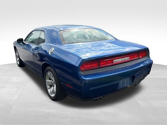 Used 2012 Dodge Challenger SXT RWD image 5