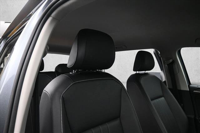 Used 2022 Volkswagen Tiguan SE FWD image 29