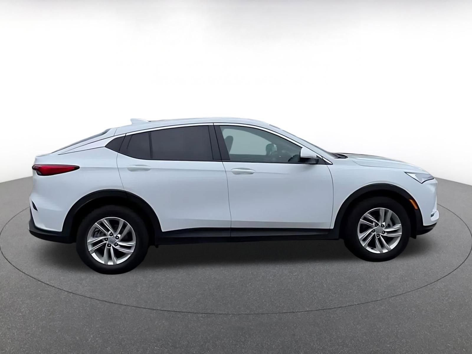 Used 2025 Buick Envista Preferred image 17