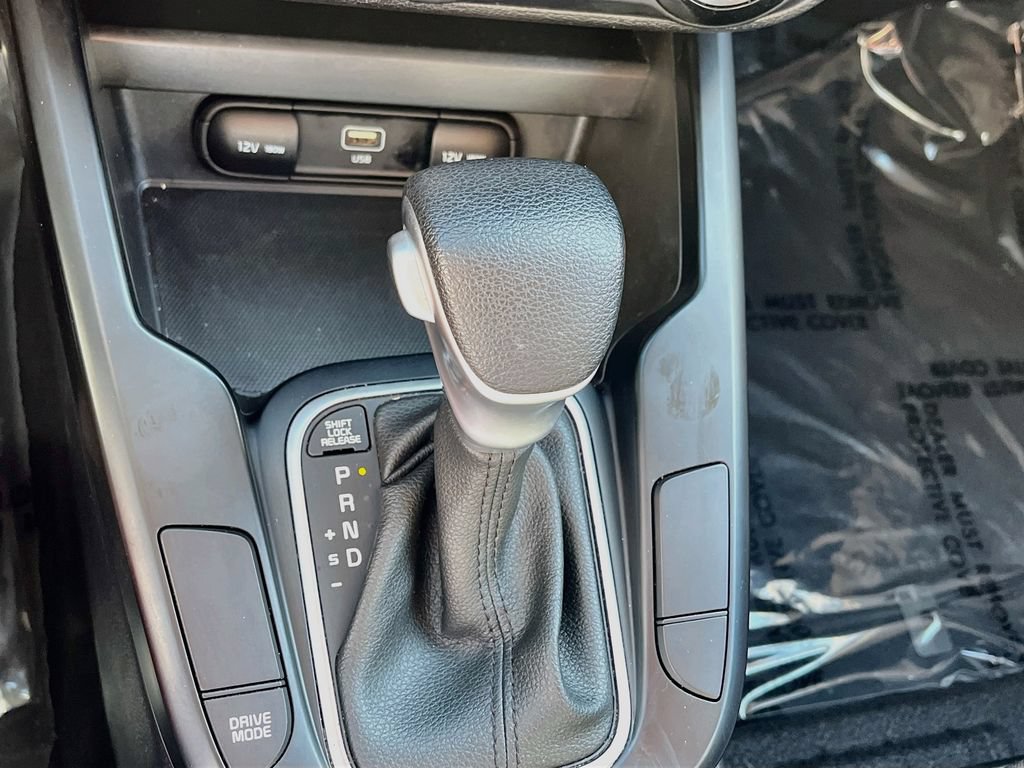 Used 2024 Kia Soul LX w/ Option Group 015 FWD image 16