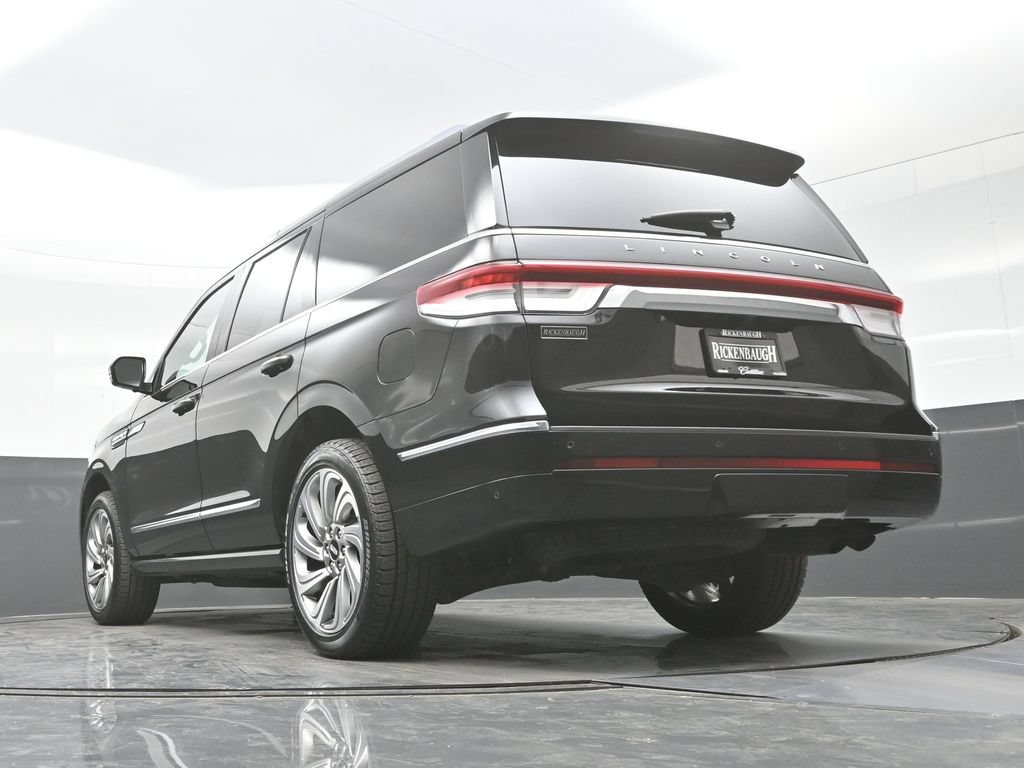Used 2022 Lincoln Navigator Reserve AWD/4WD image 25
