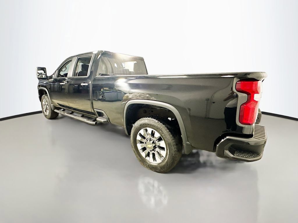 Used 2021 Chevrolet Silverado 2500 Custom w/ Custom Value Package image 4