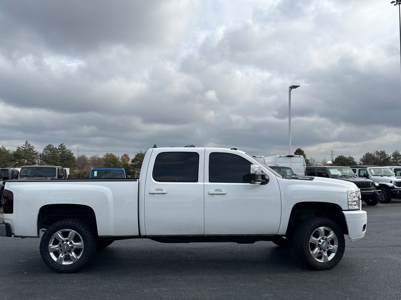 Used 2013 Chevrolet Silverado 2500 LTZ w/ LTZ Plus Package image 2