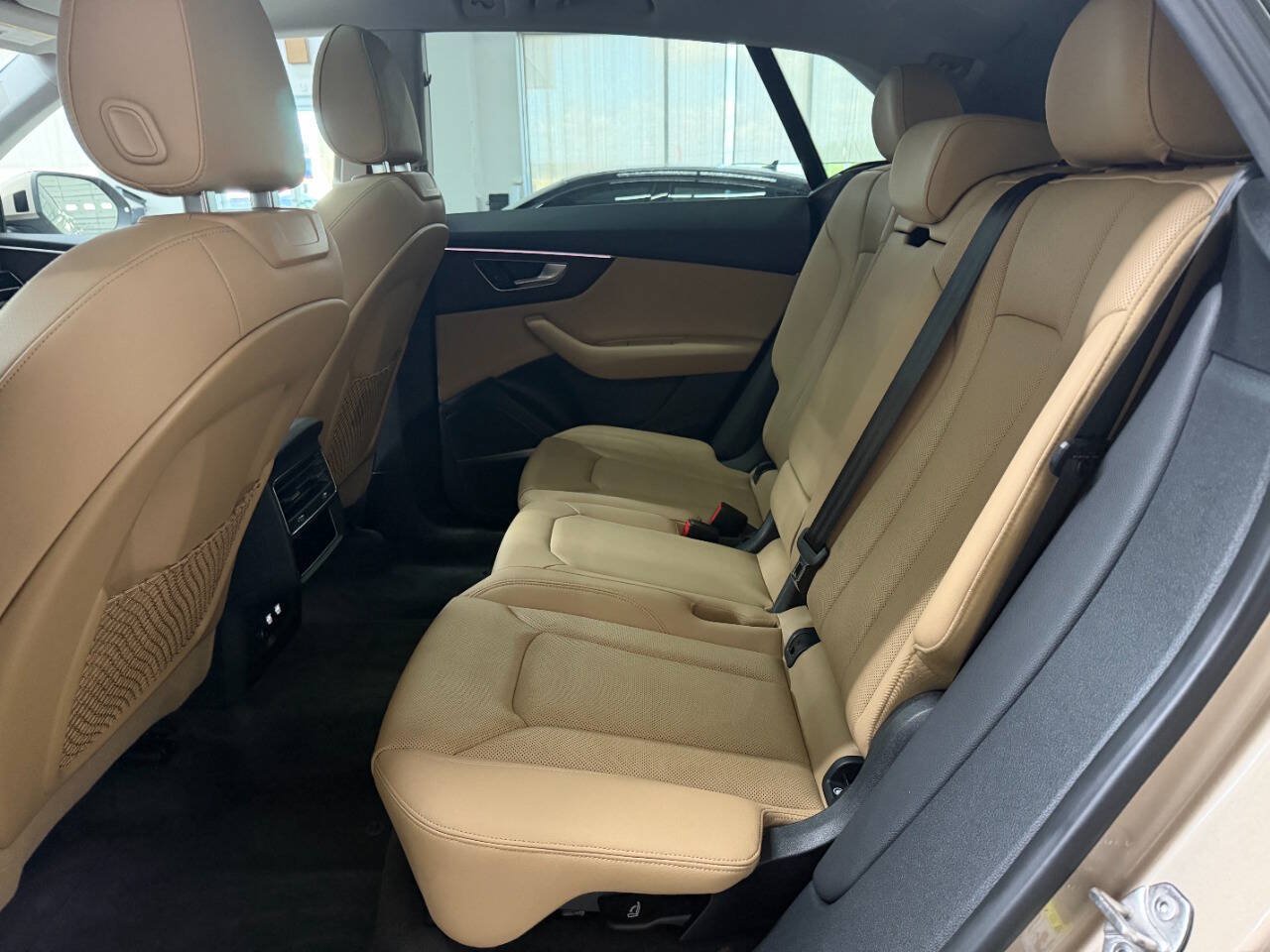 Used 2019 Audi Q8 Premium Plus w/ Premium Plus AWD/4WD image 13