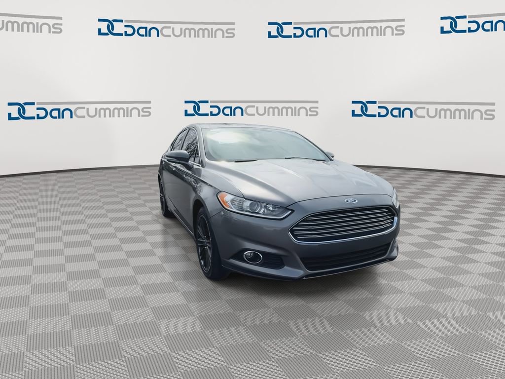 Used 2014 Ford Fusion SE w/ Equipment Group 202A image 2