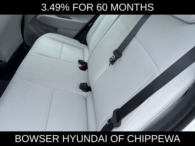 New 2026 Hyundai Kona SE image 5