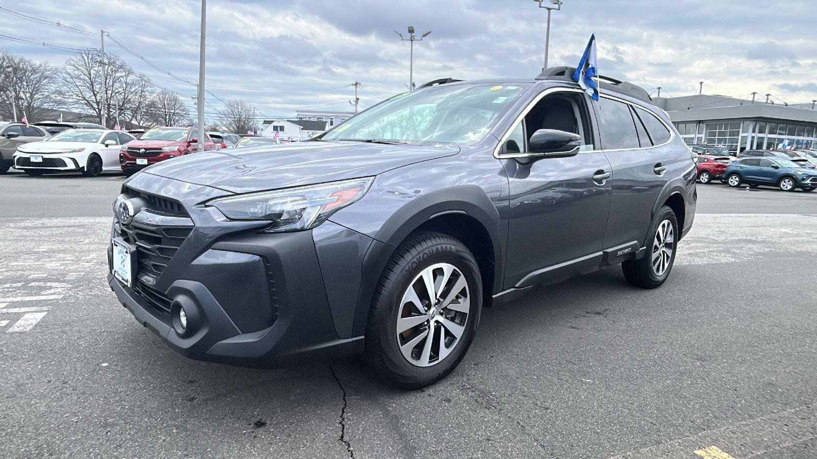 Certified 2025 Subaru Outback Premium image 3