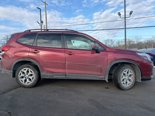 Used 2021 Subaru Forester Premium image 2