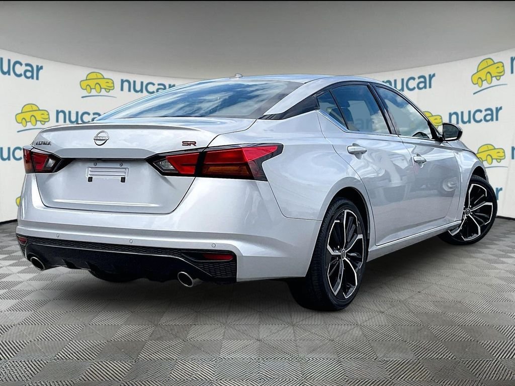 Used 2023 Nissan Altima 2.5 SR FWD image 6