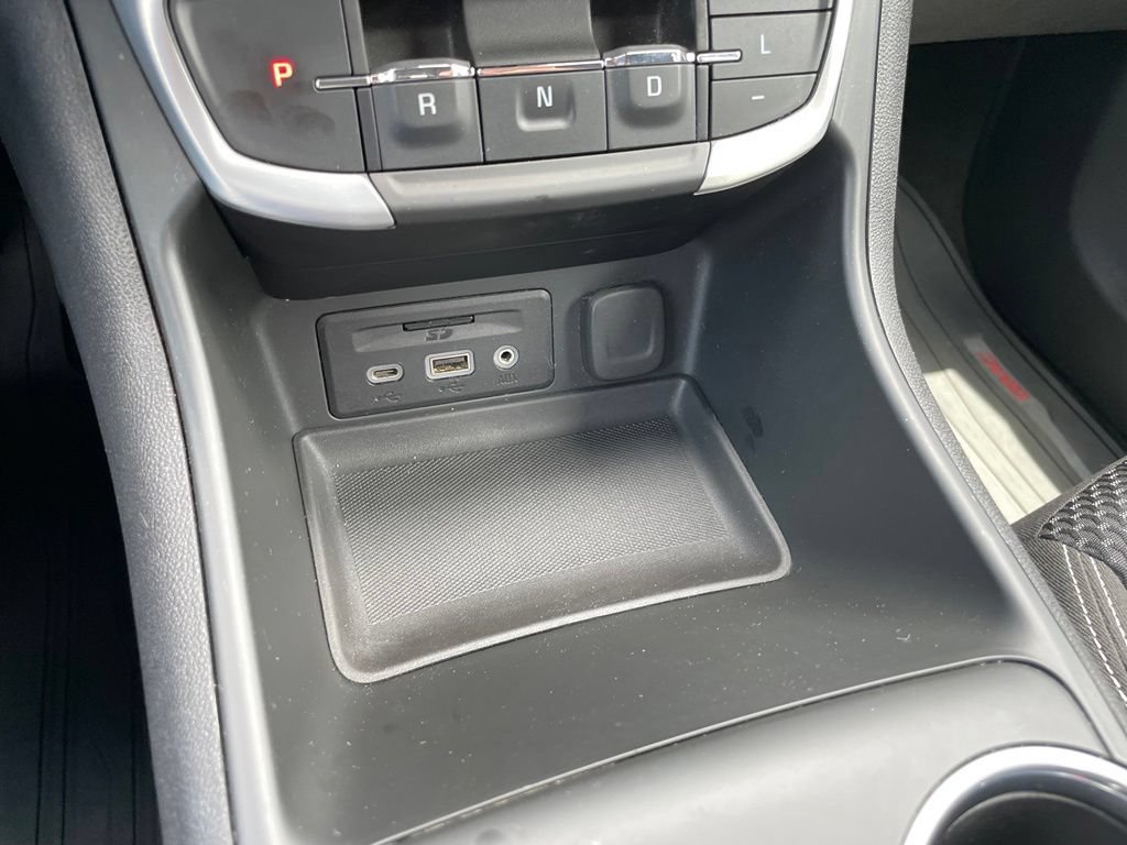 Used 2022 GMC Terrain SLE w/ Driver Convenience Package AWD/4WD image 13