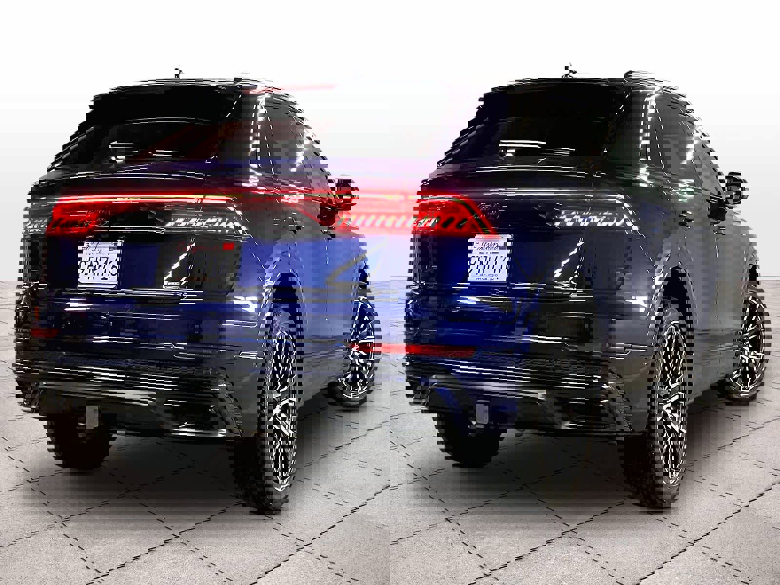 Used 2023 Audi Q8 Premium Plus w/ Premium Plus Package image 14