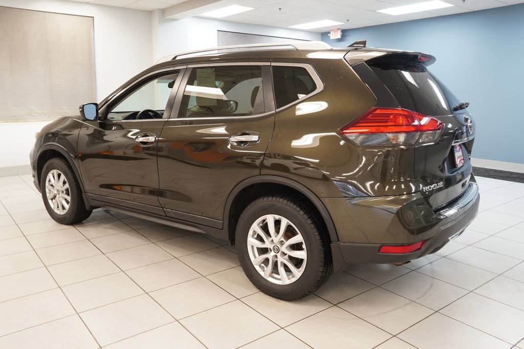 Used 2017 Nissan Rogue SV image 8