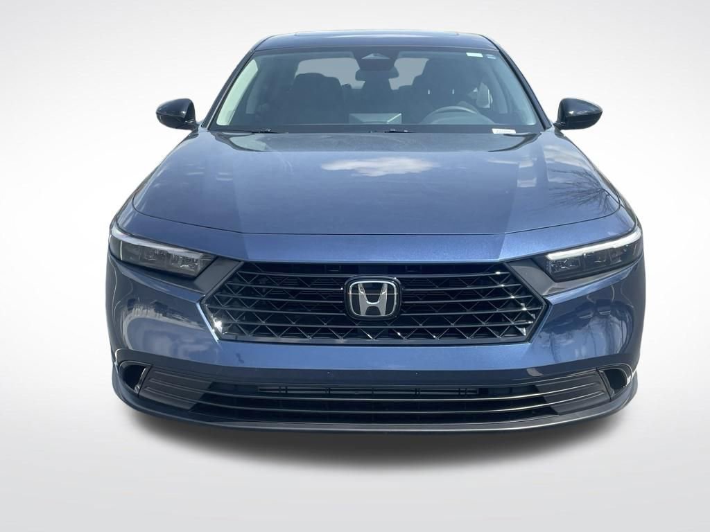 Certified 2025 Honda Accord SE image 9