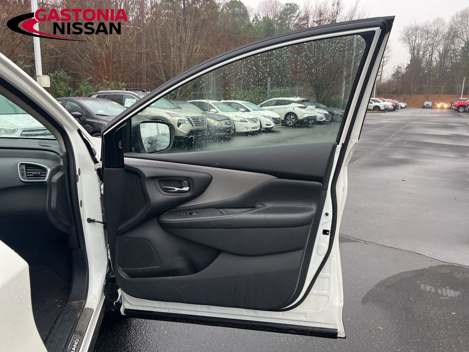 Used 2024 Nissan Murano SV w/ SV Midnight Edition Package image 29