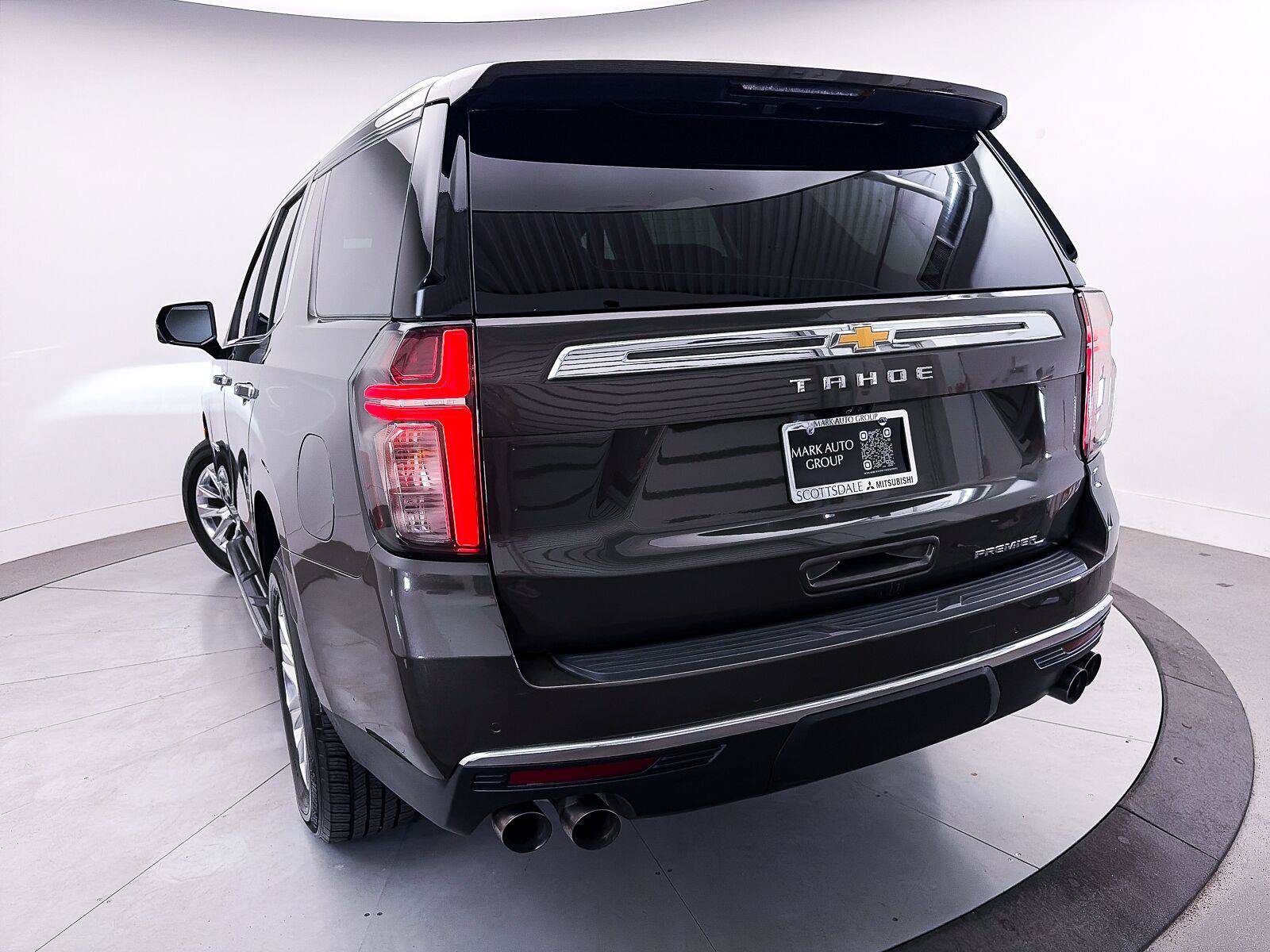 Used 2021 Chevrolet Tahoe Premier w/ Premium Package RWD image 11