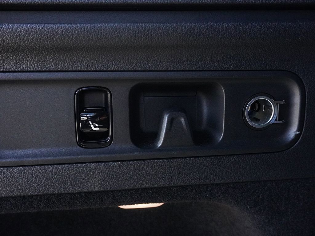 Used 2023 Mercedes-Benz GLC 300 4MATIC image 53