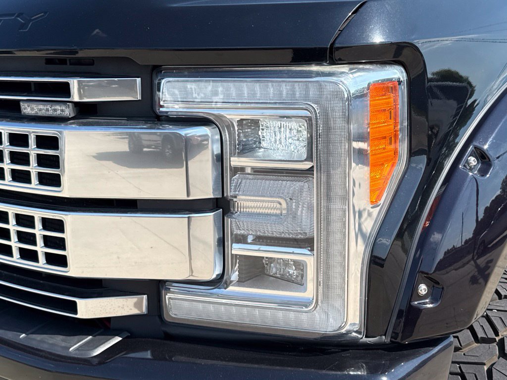 Used 2019 Ford F250 Platinum w/ Platinum Ultimate Package AWD/4WD image 21