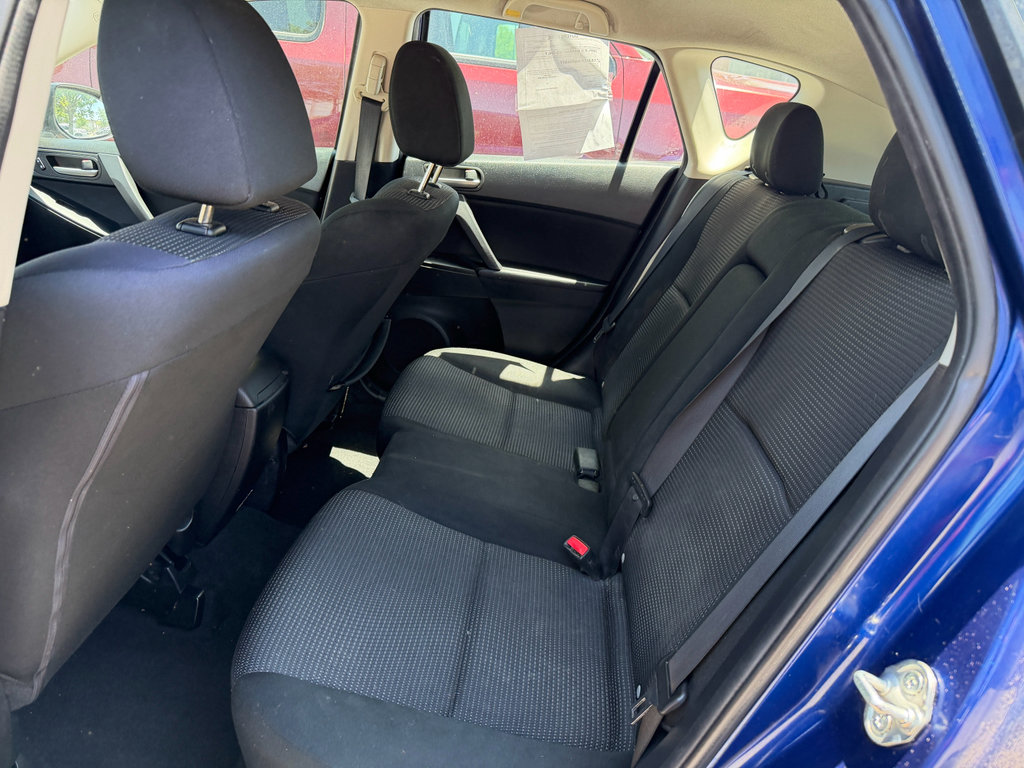 Used 2013 MAZDA MAZDA3 i Touring FWD image 22