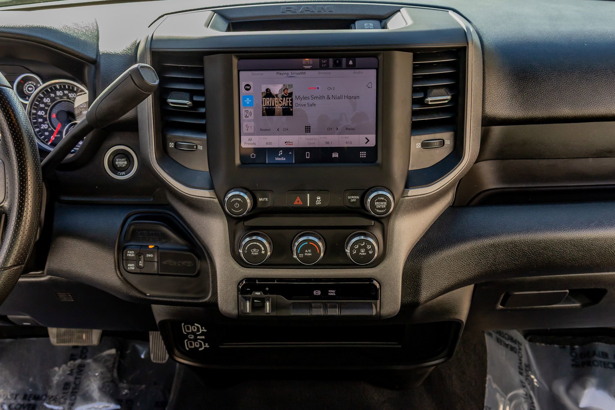 Used 2024 RAM 3500 Tradesman w/ Chrome Appearance Group image 23