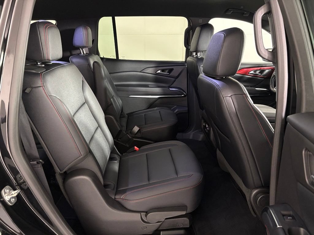 Used 2025 Chevrolet Traverse Z71 AWD/4WD image 42