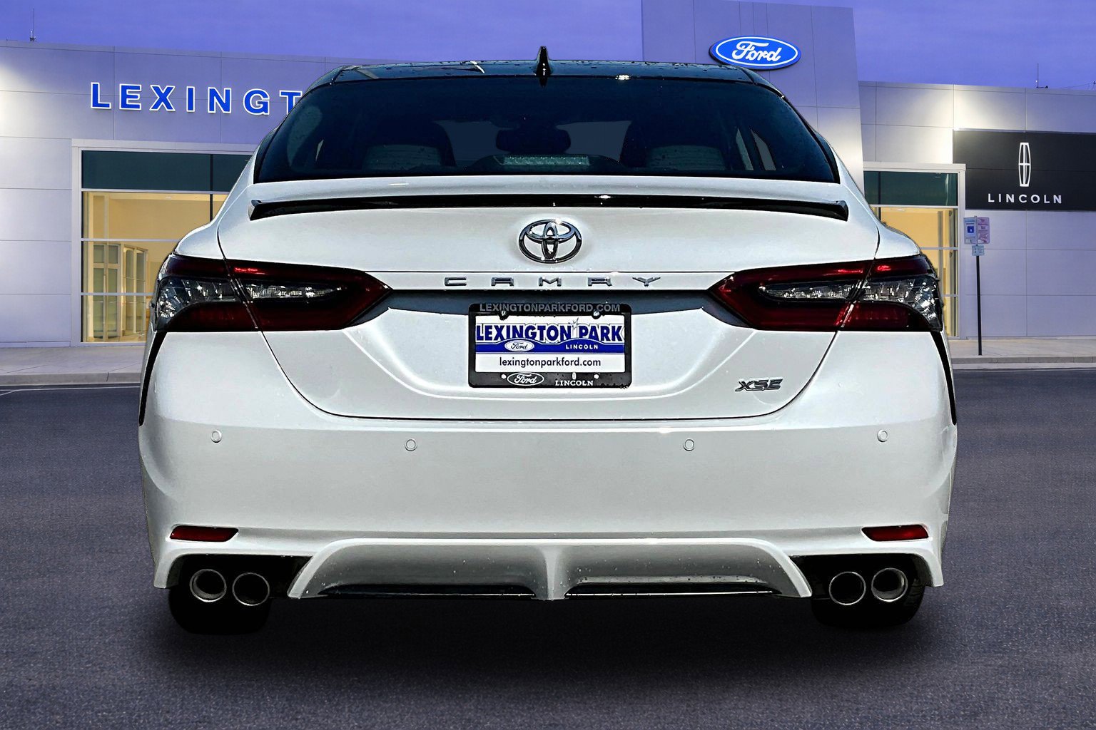 Used 2024 Toyota Camry XSE w/ Navigation Package FWD image 6