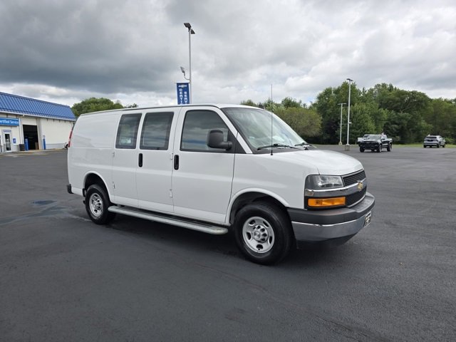 Used 2023 Chevrolet Express 2500 w/ Driver Convenience Package image 5