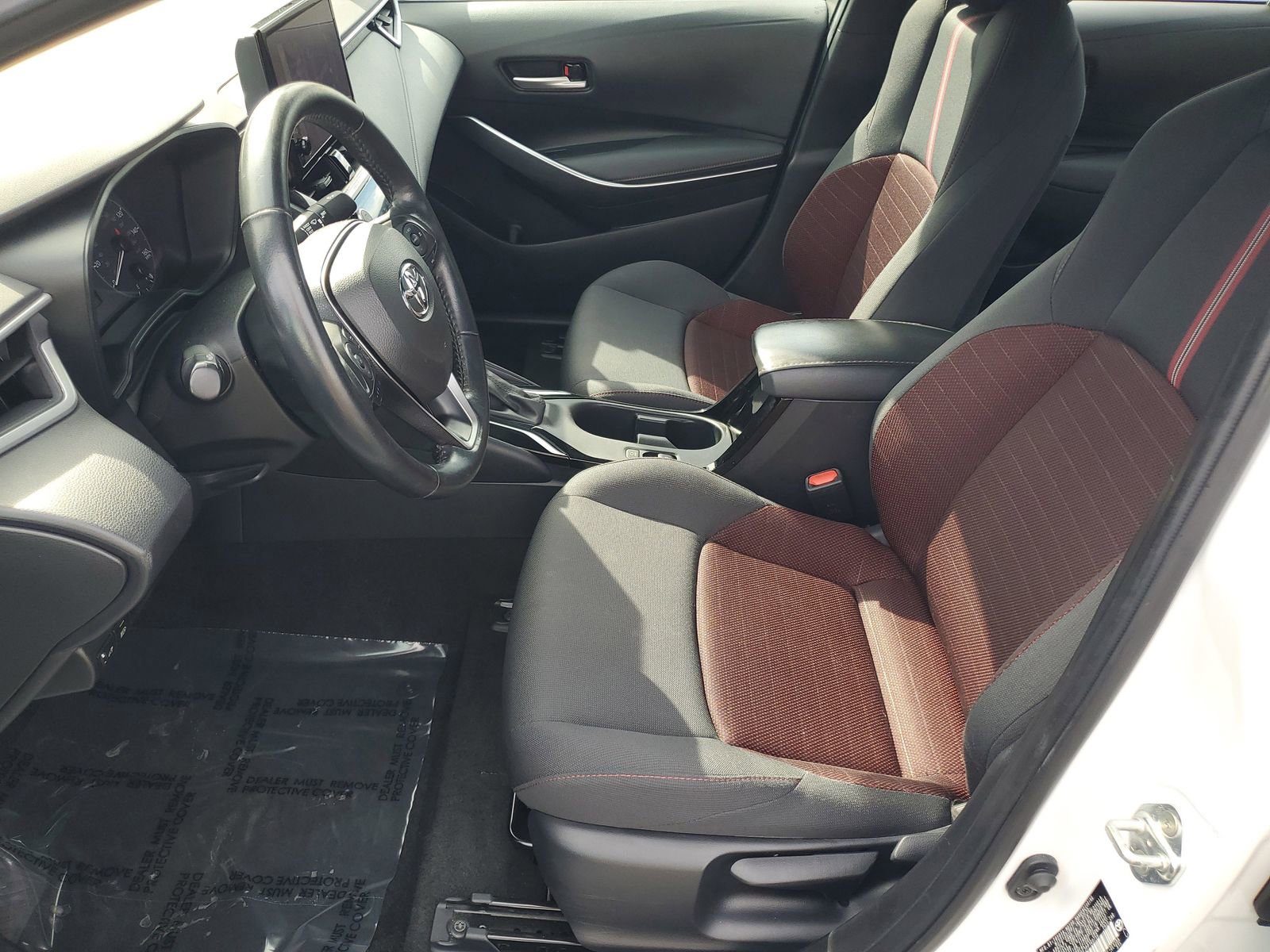Used 2023 Toyota Corolla SE FWD image 5