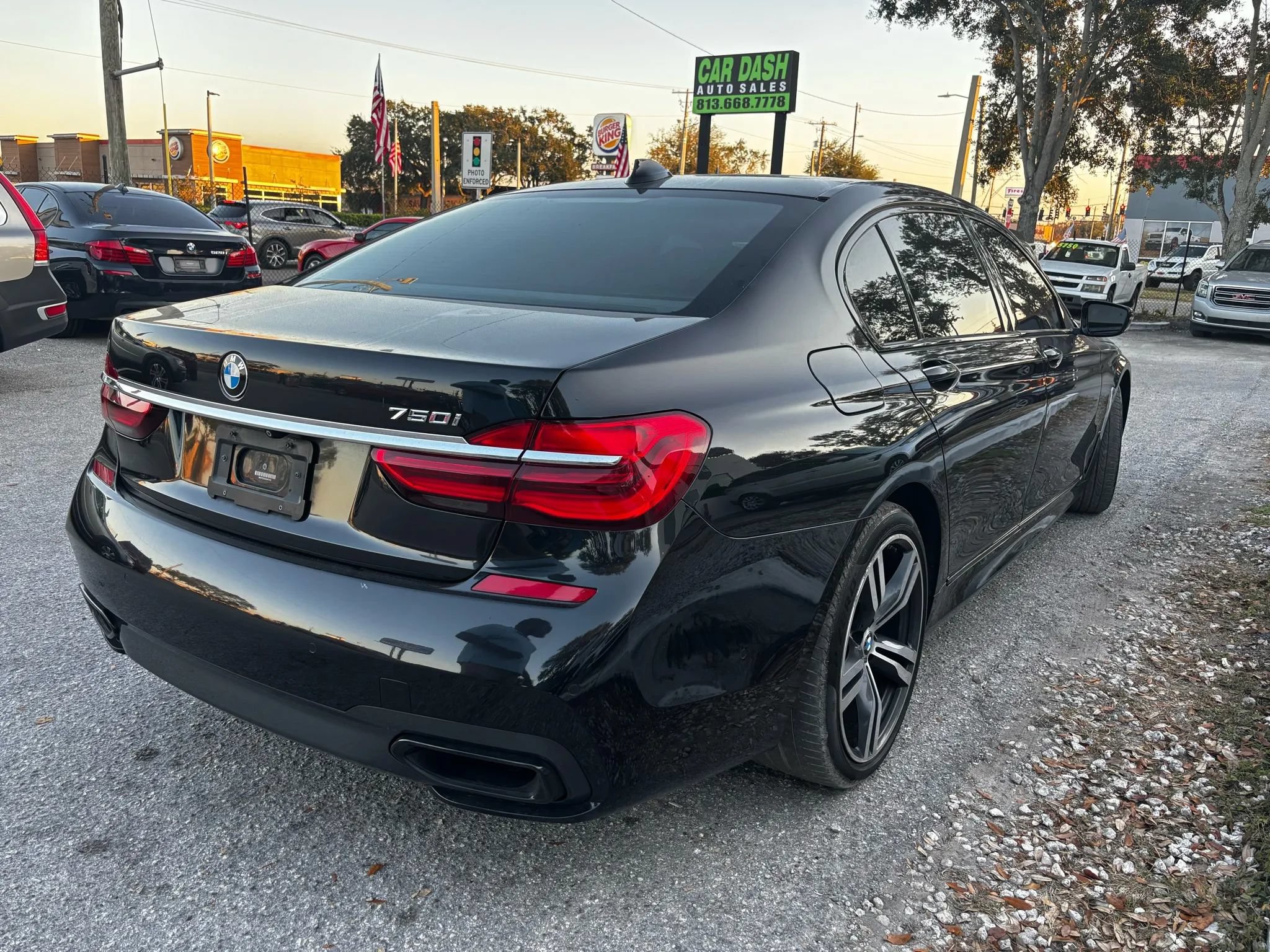 Used 2017 BMW 750i RWD image 11